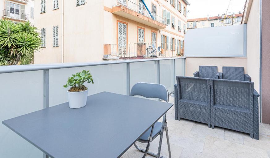 Cozy Avec Terrasse N12 Apartment *